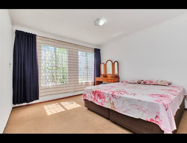 2 BEDROOM SIMPLEX FOR SALE IN PRESIDENT RIDGE